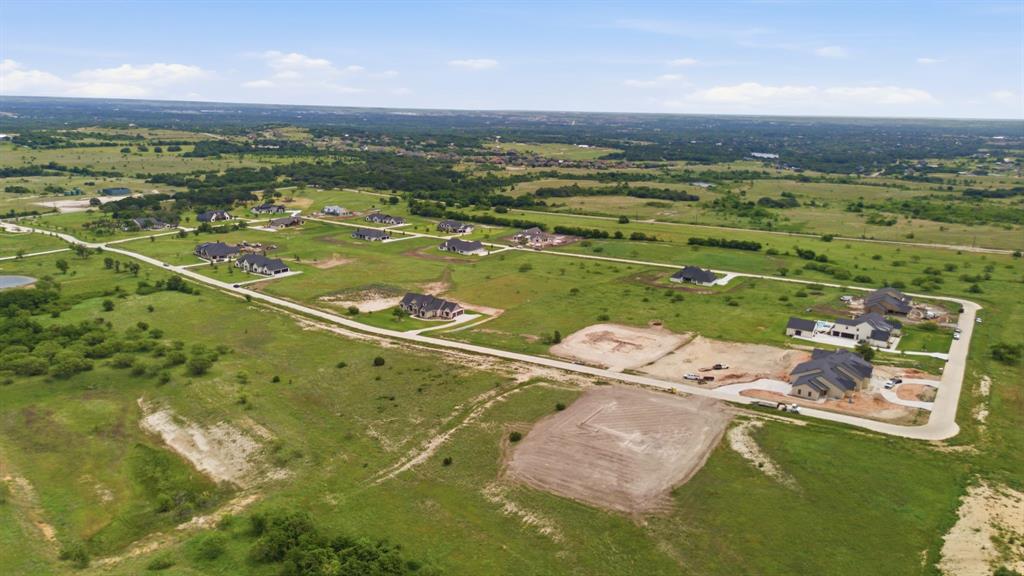 3020 Summit Drive Property Photo 8