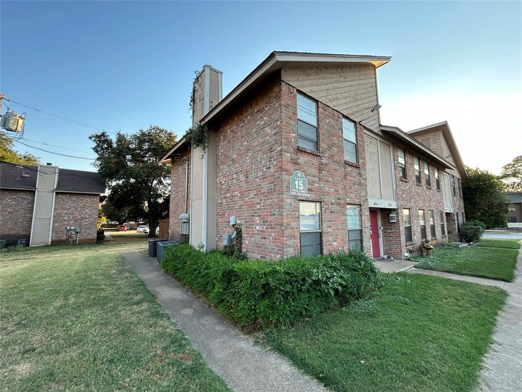 3006 W Sycamore Circle Property Photo 1