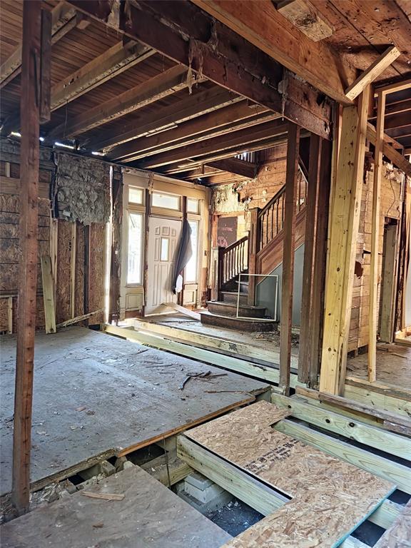 650 W 6th Avenue Property Photo 13