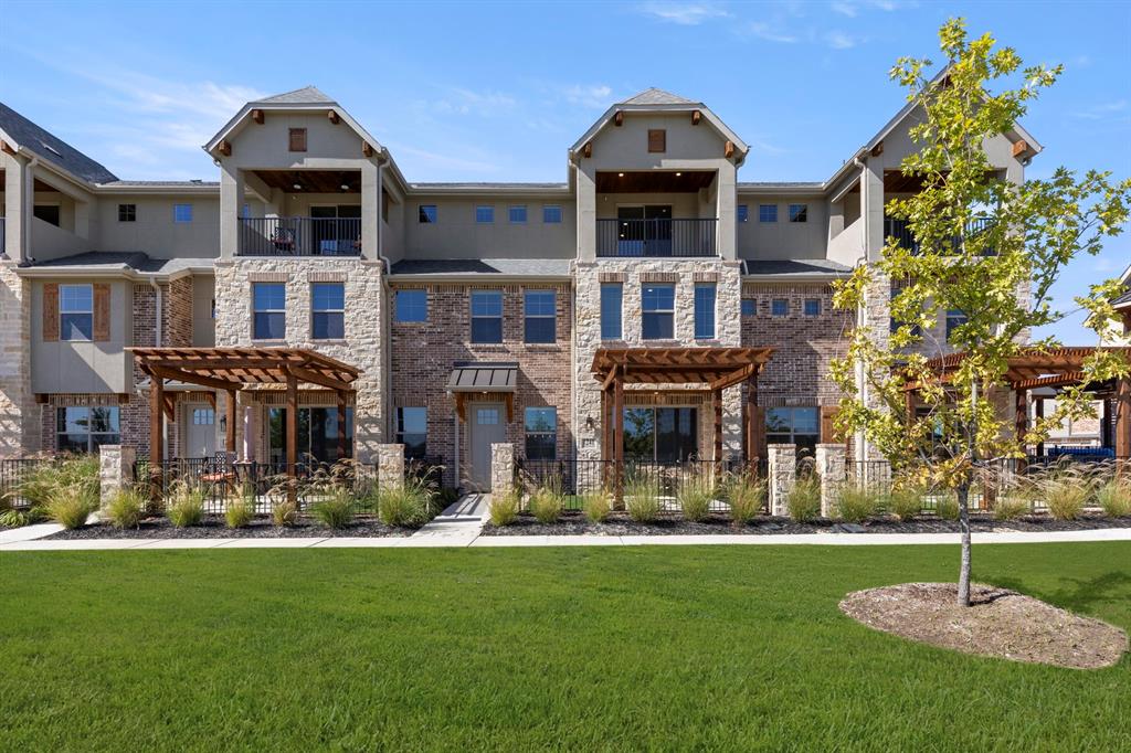 1241 Armstrong Property Photo 1