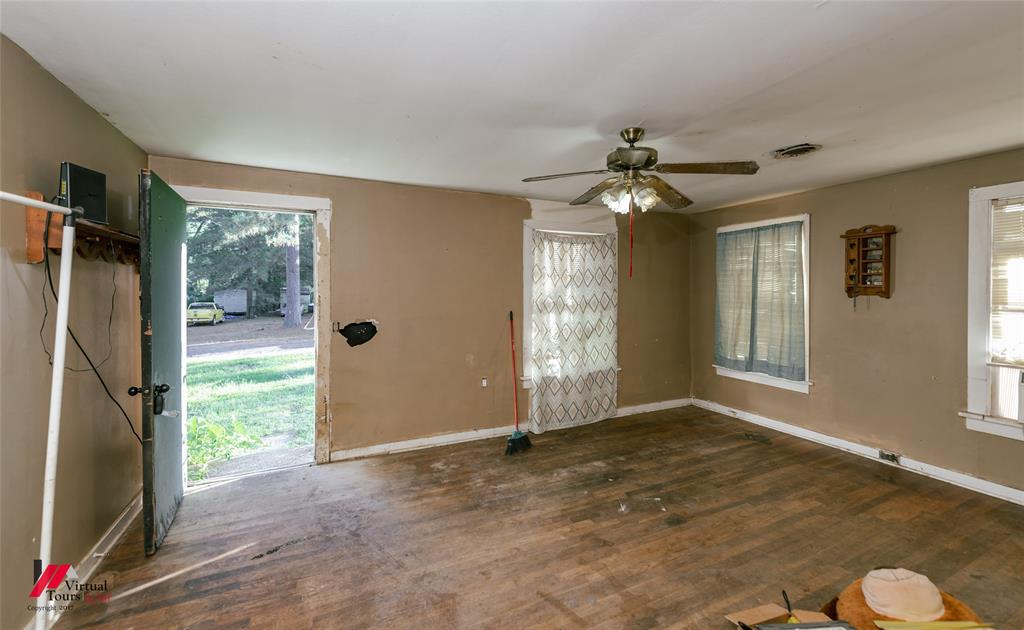 206 North Street Property Photo 9