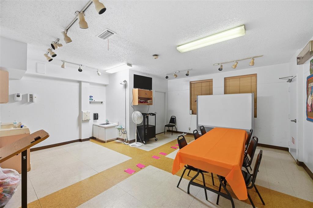 1519 Circle Park Boulevard Property Photo 14