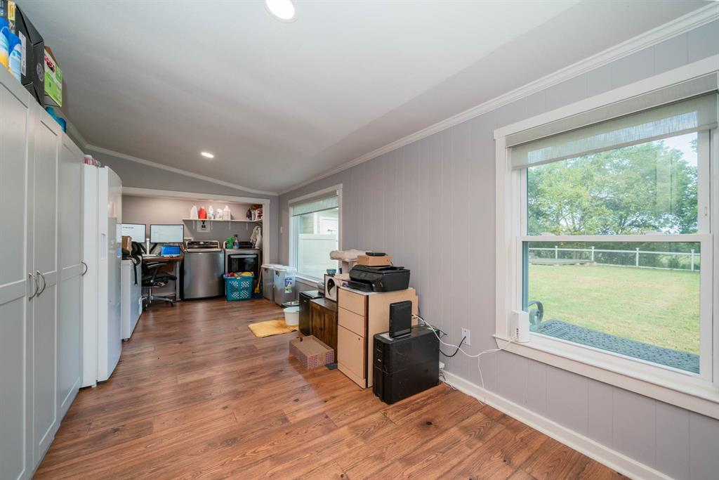 1901 Byrd Rd. Property Photo 12