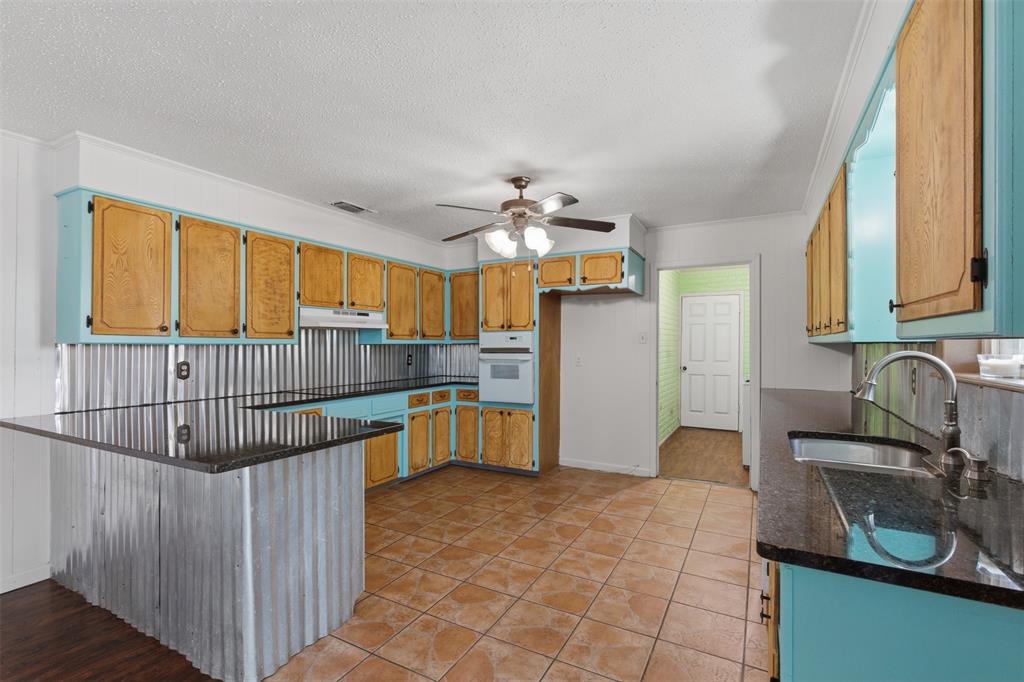 3264 County Road 2176 Property Photo 10