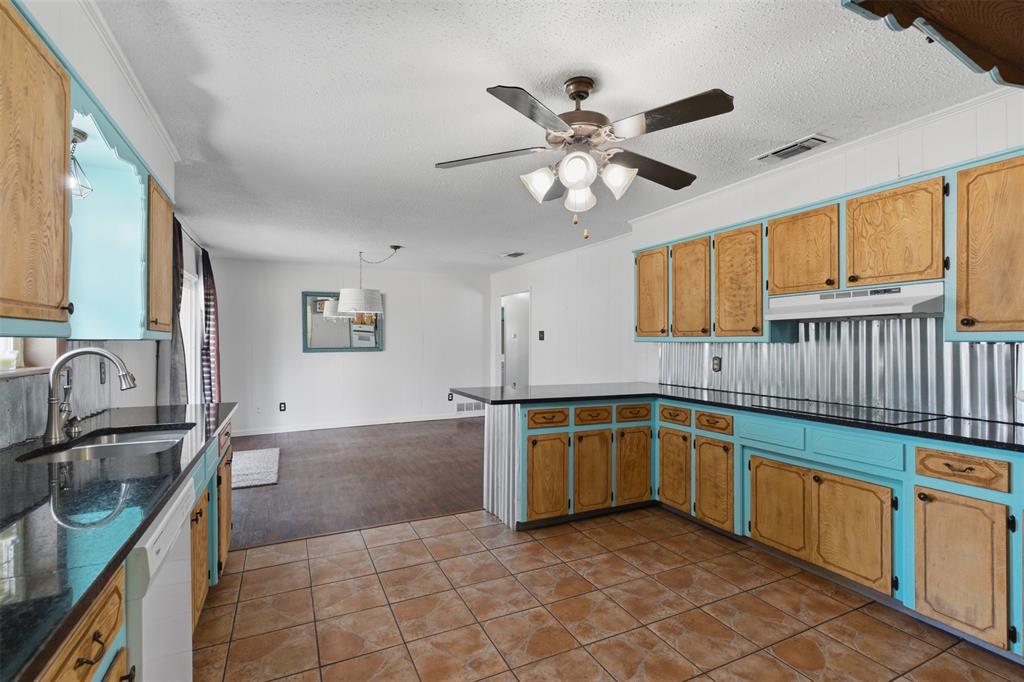 3264 County Road 2176 Property Photo 13