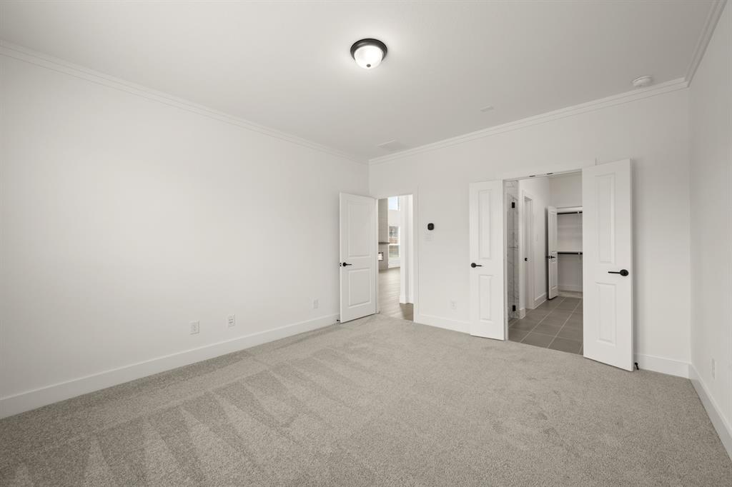 405 Newpark Boulevard Property Photo 14