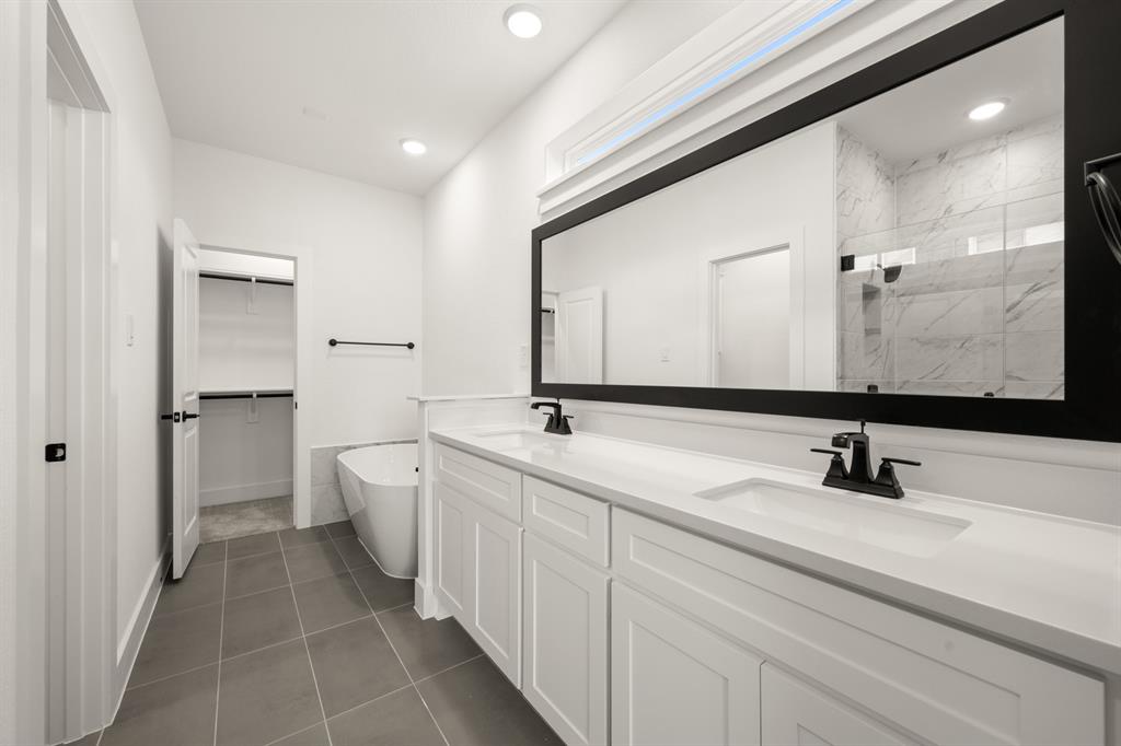 405 Newpark Boulevard Property Photo 16