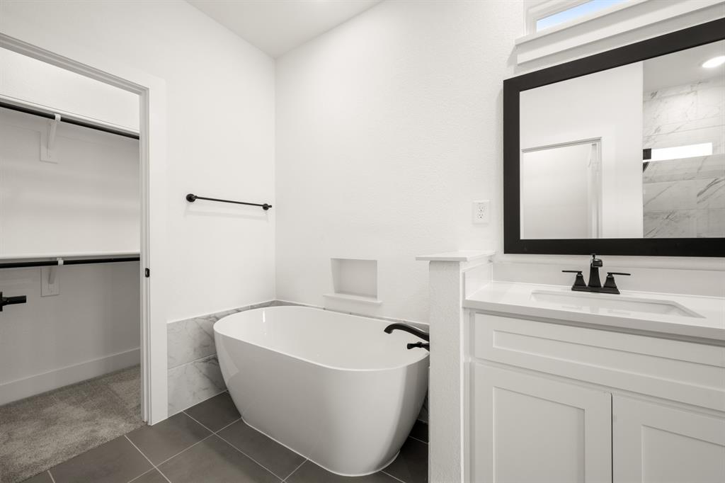 405 Newpark Boulevard Property Photo 17