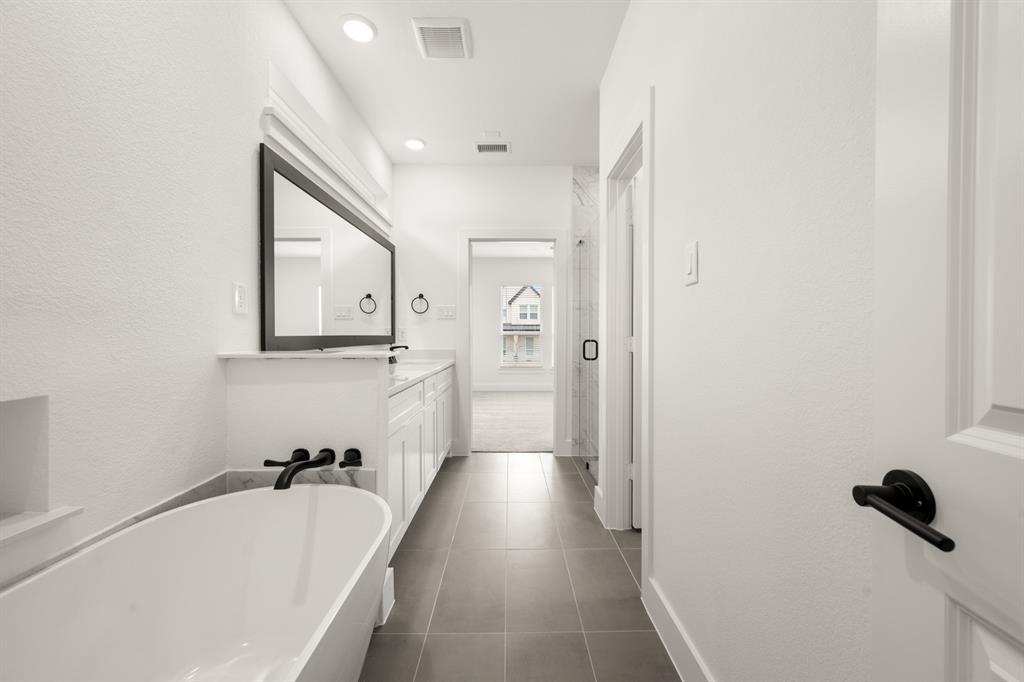 405 Newpark Boulevard Property Photo 18