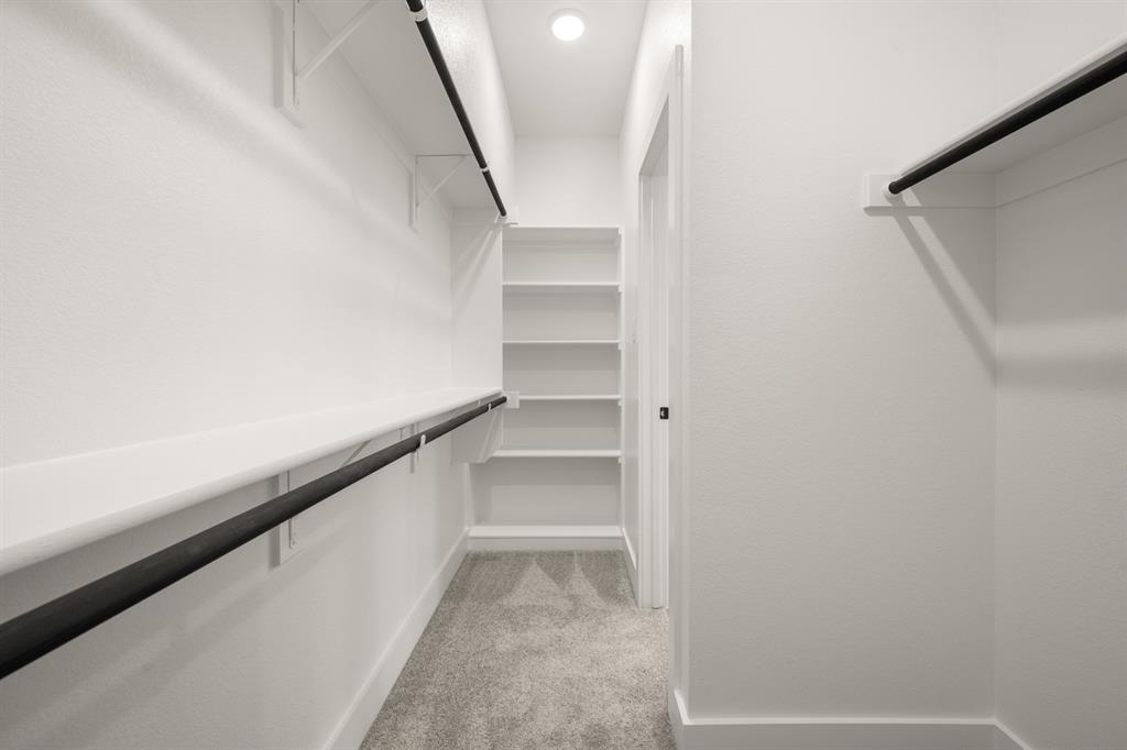 405 Newpark Boulevard Property Photo 19