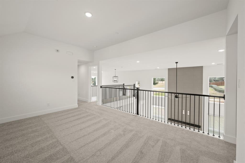 405 Newpark Boulevard Property Photo 22
