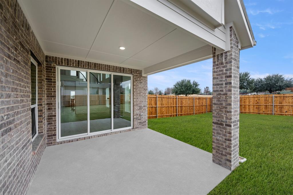 405 Newpark Boulevard Property Photo 27