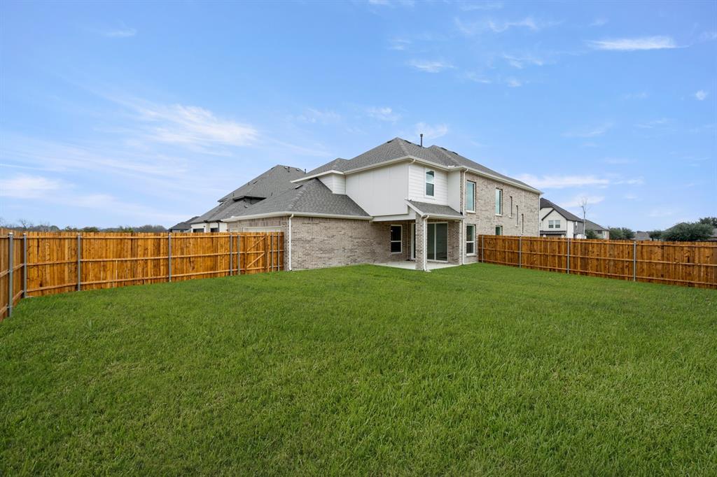 405 Newpark Boulevard Property Photo 29