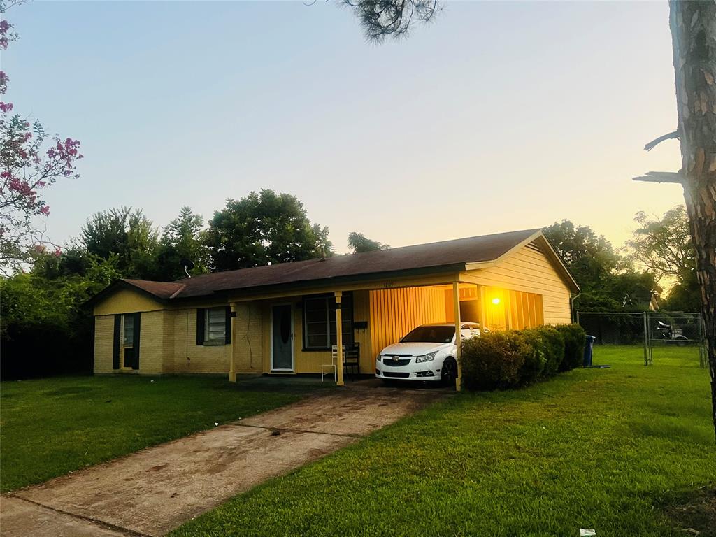 1209 Crestmoor Drive Property Photo 1