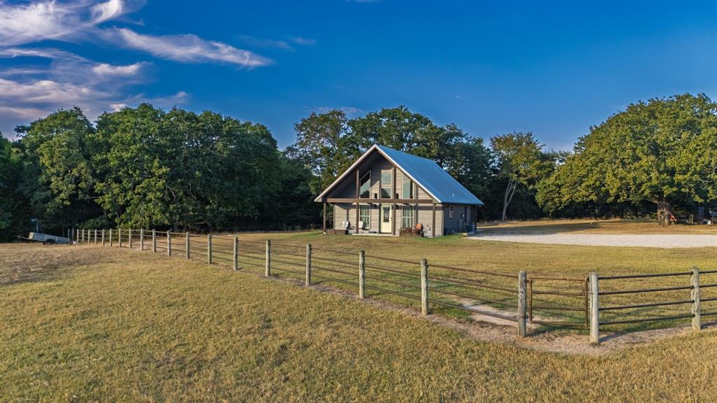448 County Road 4581 Property Photo 13