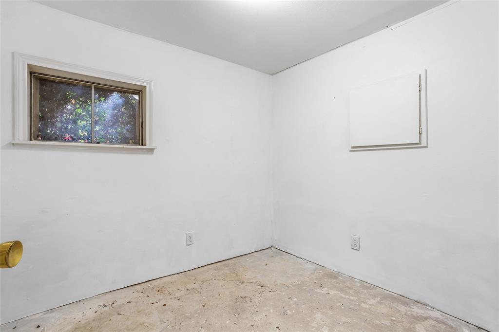 2303 Mistletoe Drive Property Photo 22