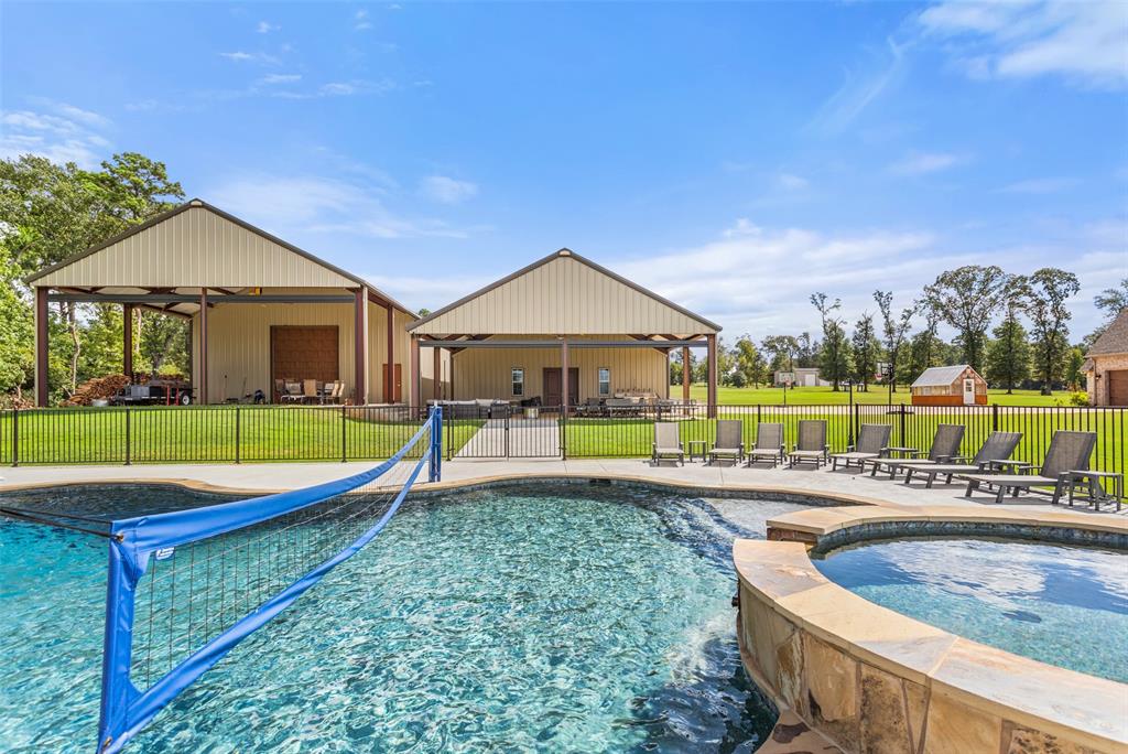 1147 Fm 346 Property Photo 15
