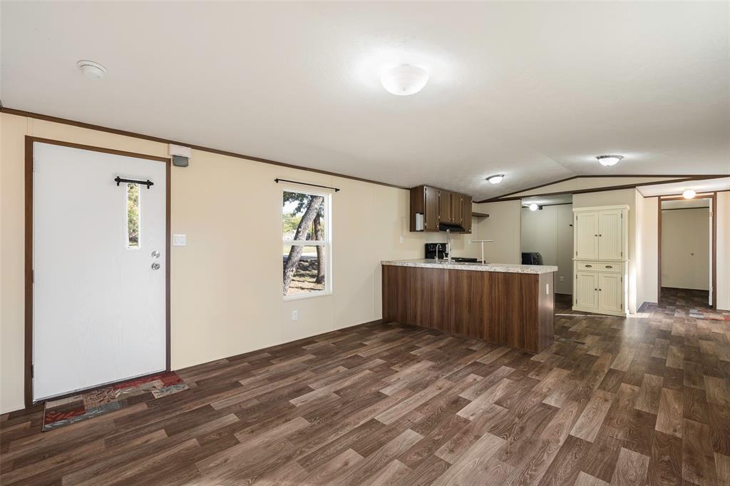 1107 Maple Drive Property Photo 3