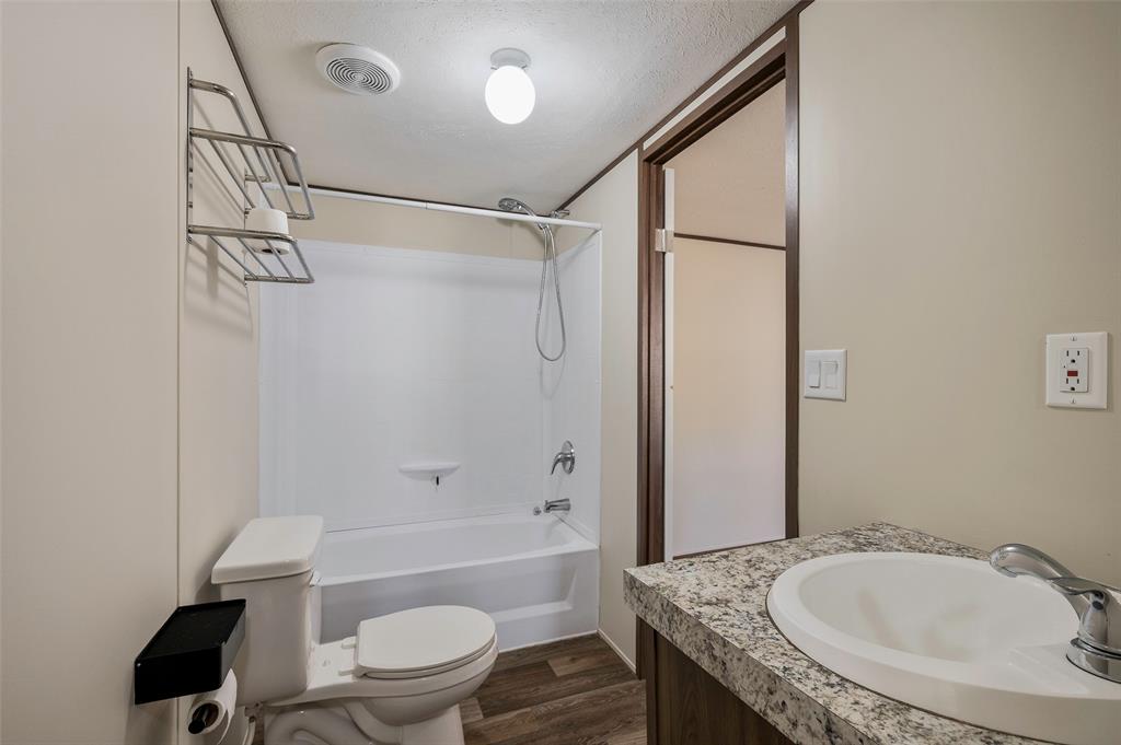 1107 Maple Drive Property Photo 6
