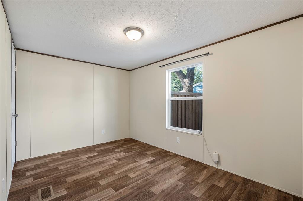 1107 Maple Drive Property Photo 7