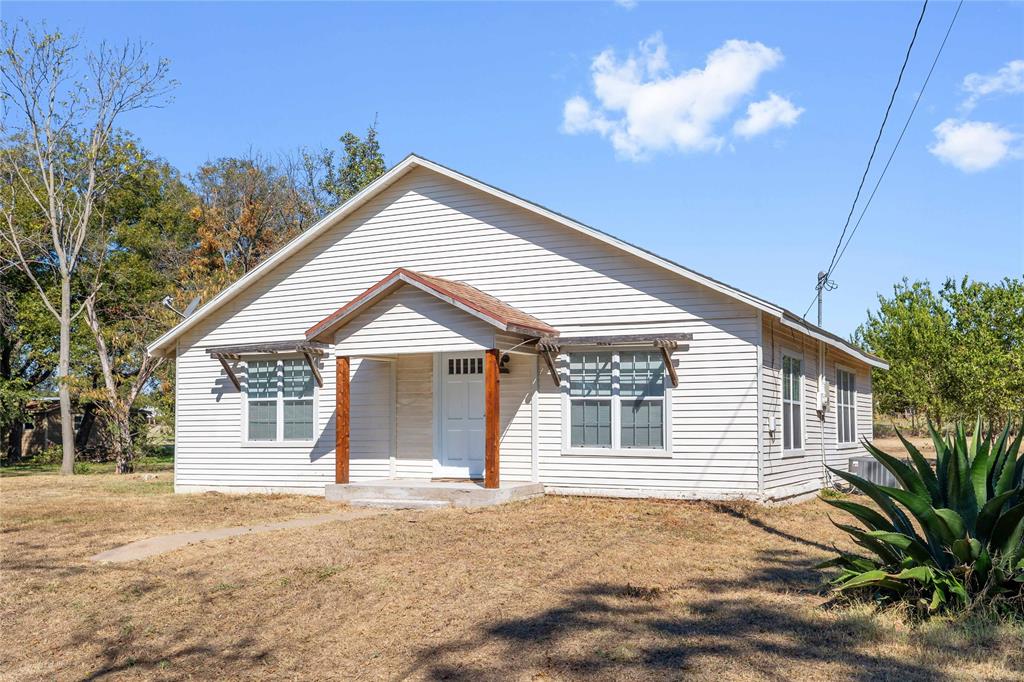 505 E Walcott Avenue Property Photo 1