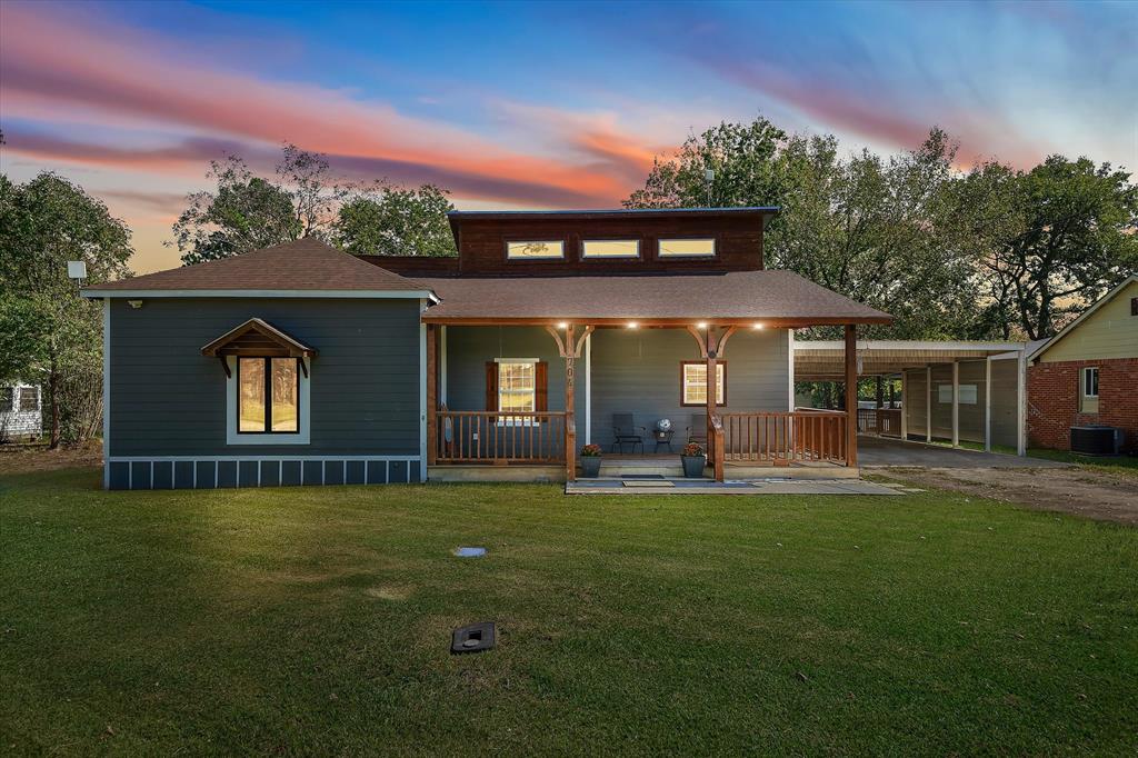 704 N Florence Property Photo 1