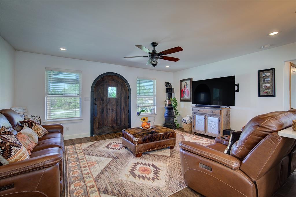 3974 Texas Highway 11 Property Photo 6