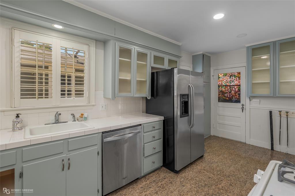 616 Huron Street Property Photo 15