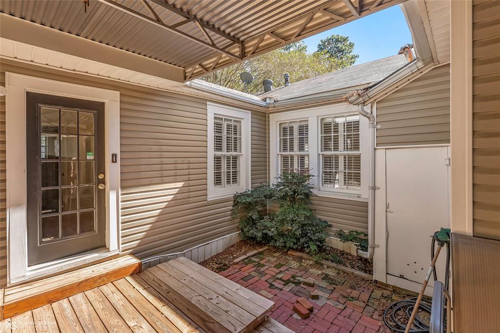 616 Huron Street Property Photo 23