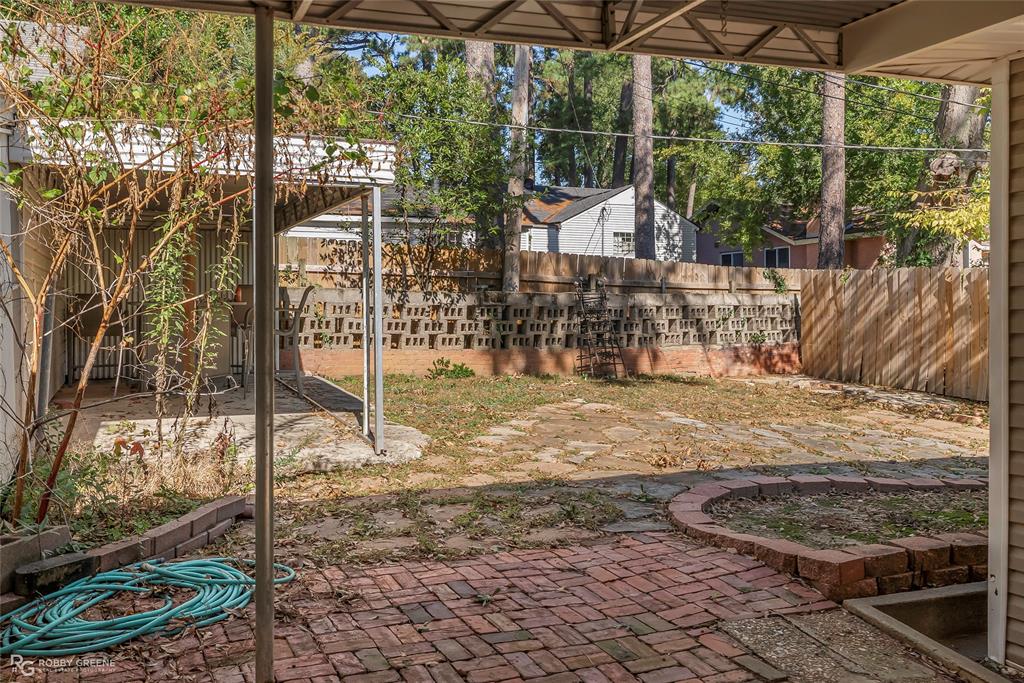 616 Huron Street Property Photo 24