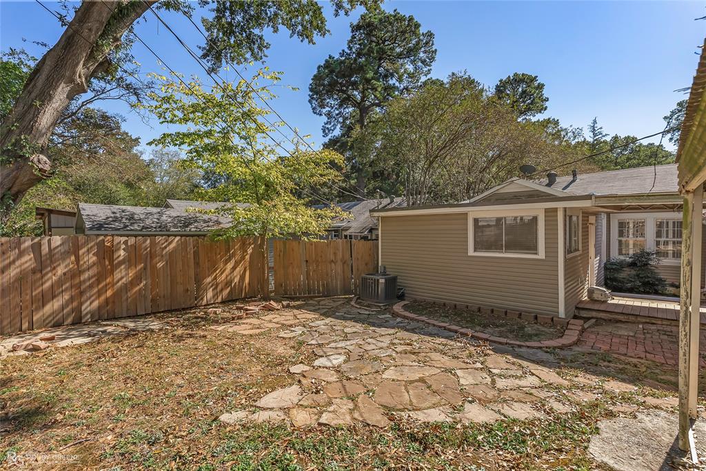 616 Huron Street Property Photo 25