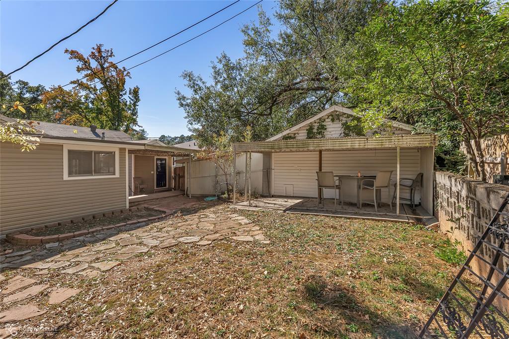 616 Huron Street Property Photo 26