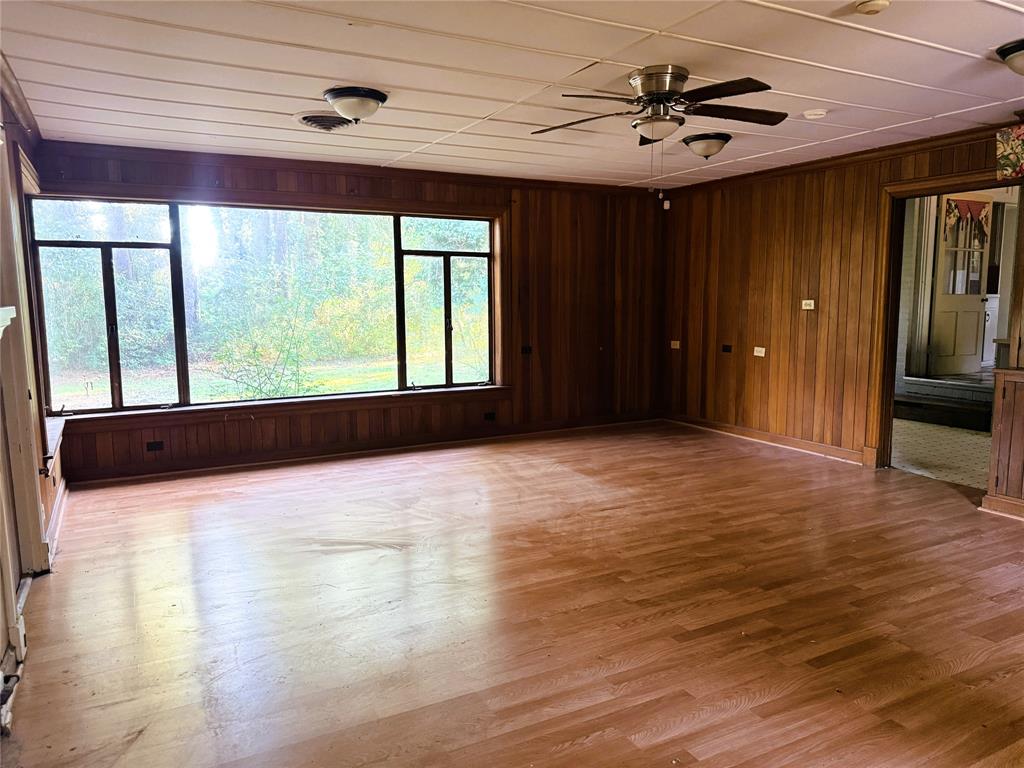 928 Mcdonald Street Property Photo 10