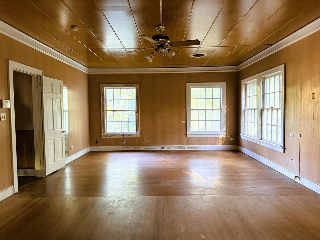 928 Mcdonald Street Property Photo 24