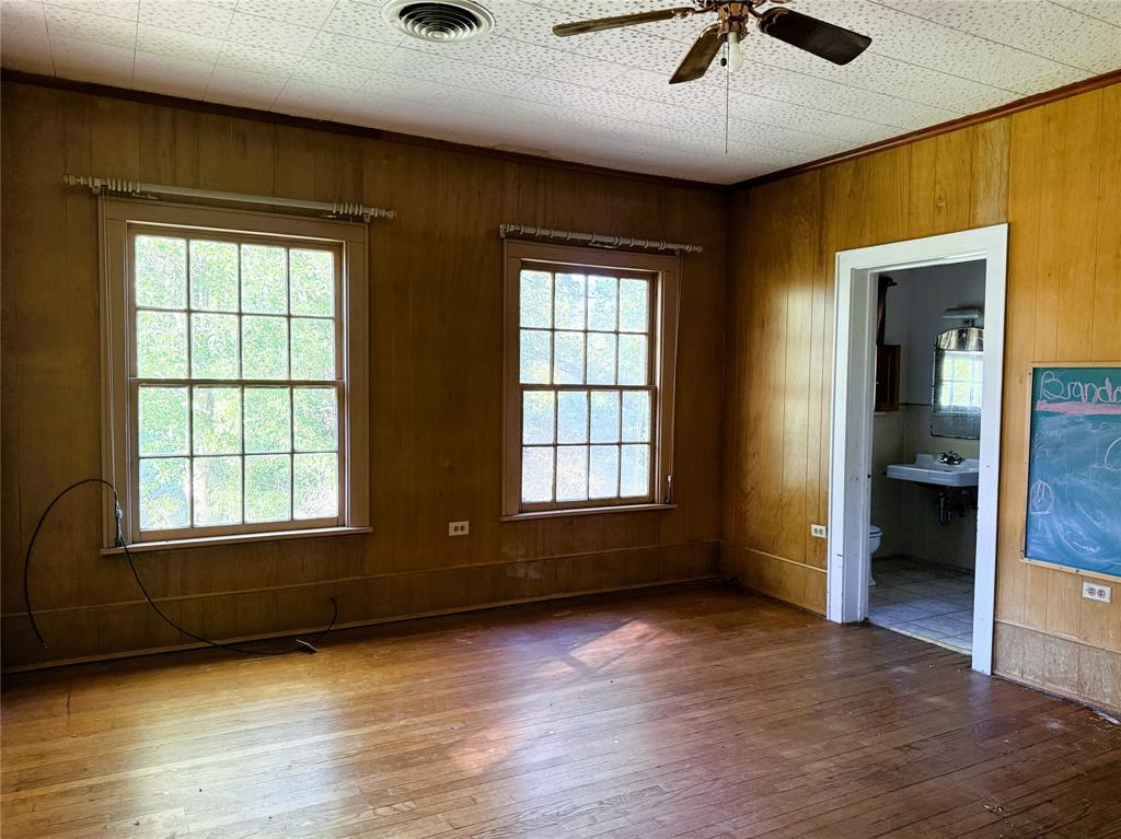 928 Mcdonald Street Property Photo 35