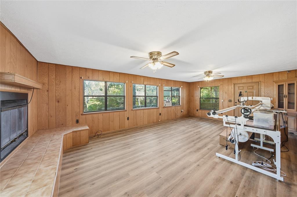 114 Lowe Drive Property Photo 12