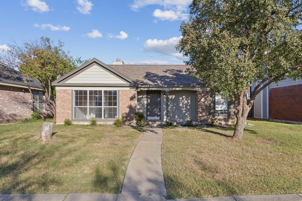 2109 Walden Place Property Photo 1