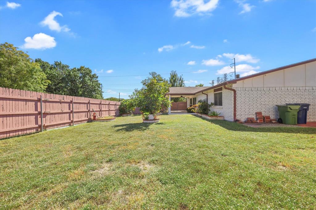 2721 Cedar Elm Lane Property Photo 13