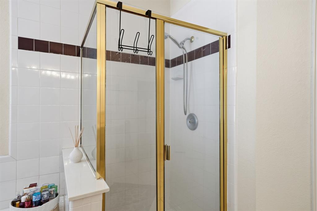 5010 Coventry Lane Property Photo 14