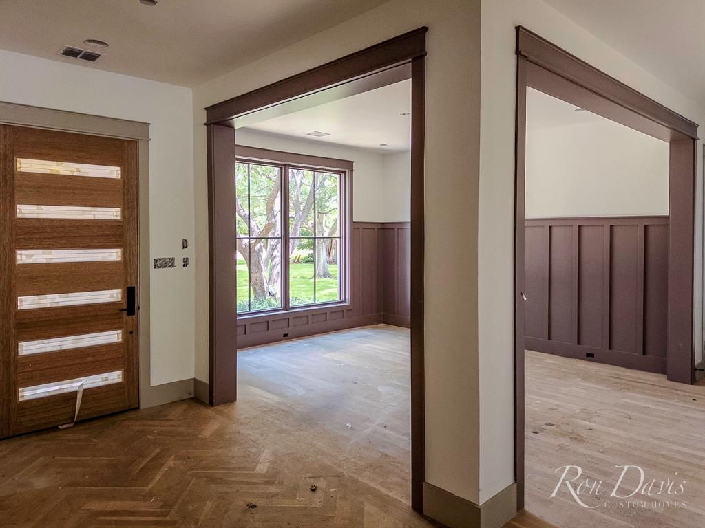 1109 Glenfield Court Property Photo 7