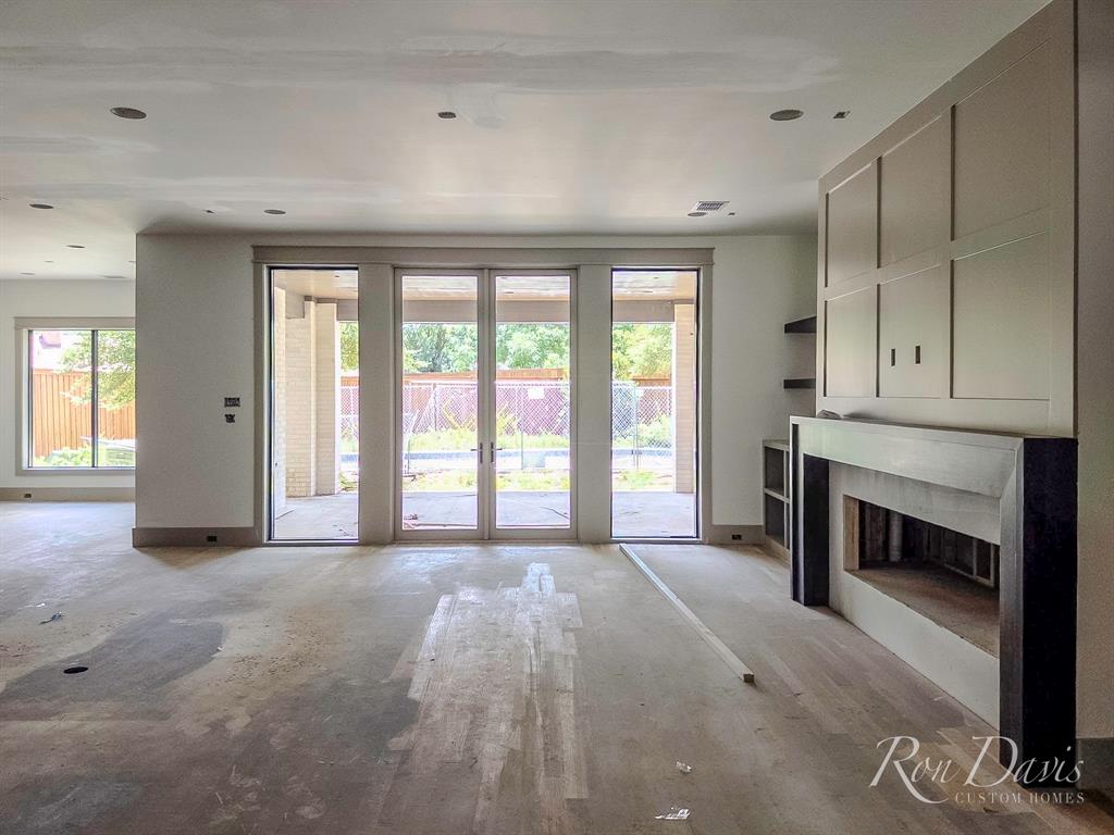 1109 Glenfield Court Property Photo 13