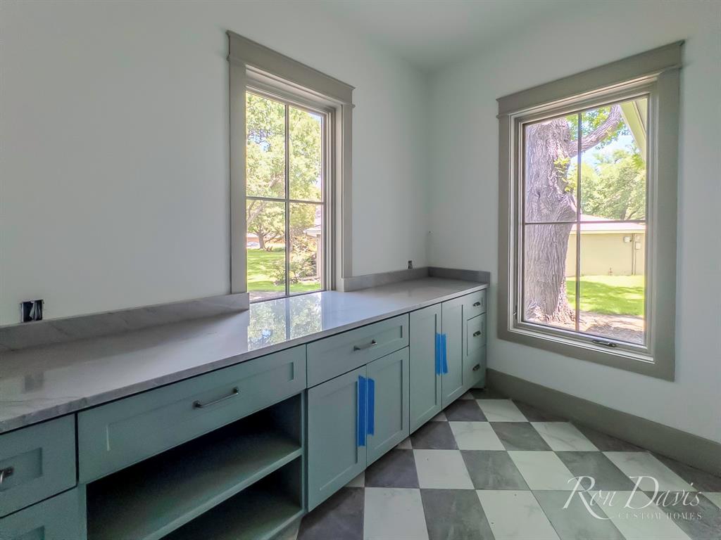 1109 Glenfield Court Property Photo 19