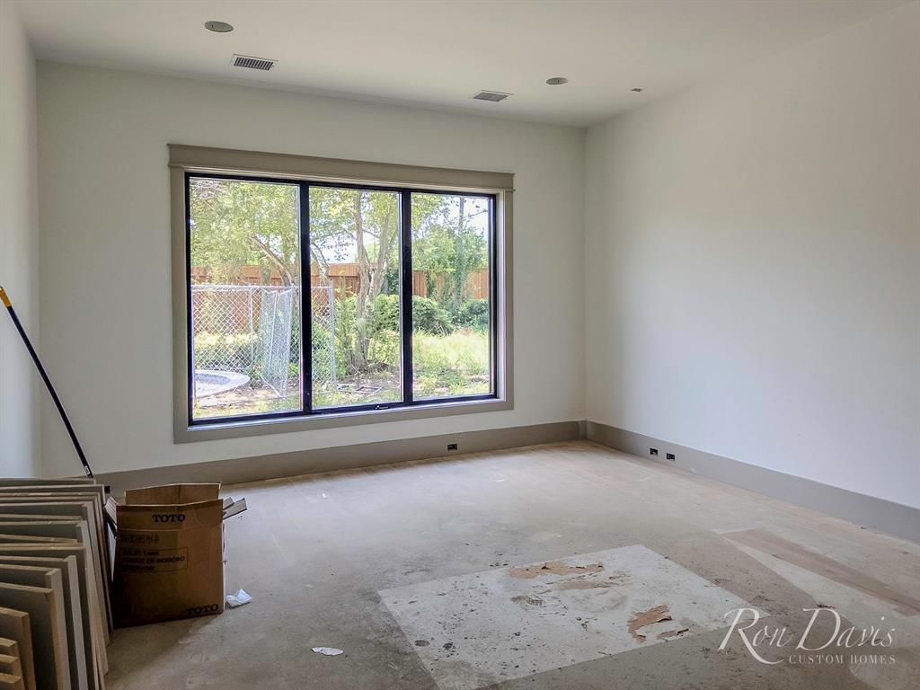 1109 Glenfield Court Property Photo 22