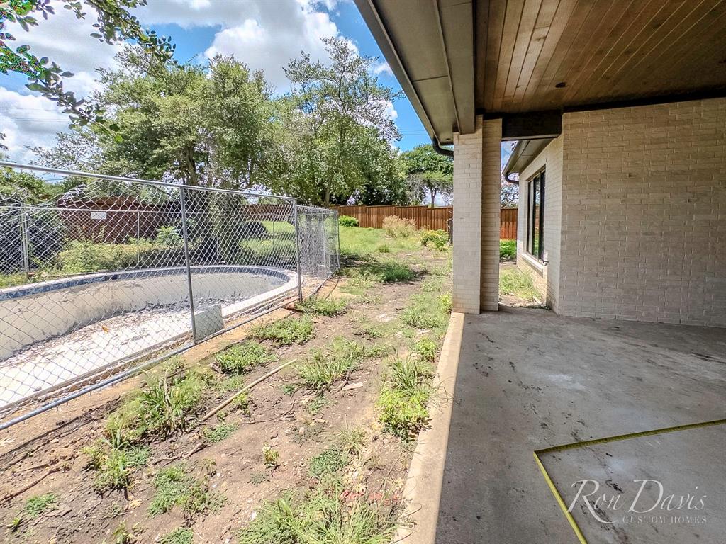 1109 Glenfield Court Property Photo 34