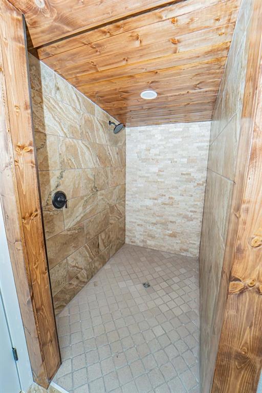 905 W Fifth Street Property Photo 14