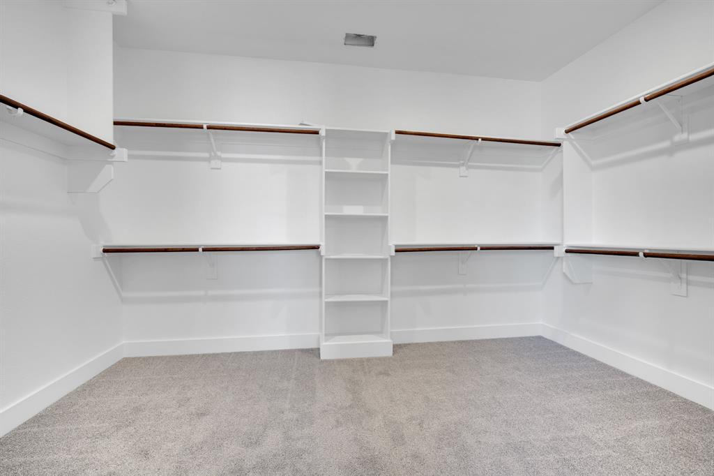 1026 Beaverbrook Lane Property Photo 14