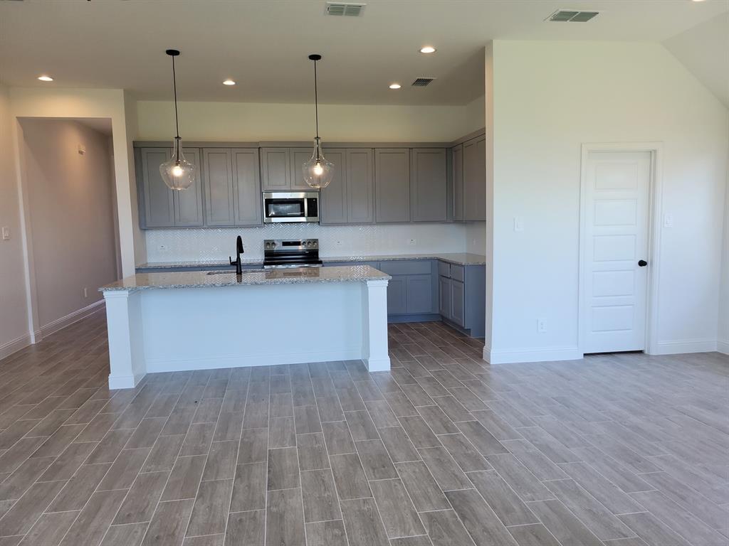 3004 Rembrandt Drive Property Photo 5