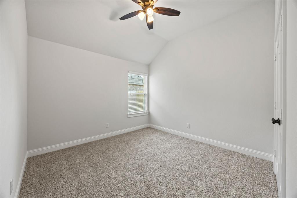 102 Maverick Trail Property Photo 23