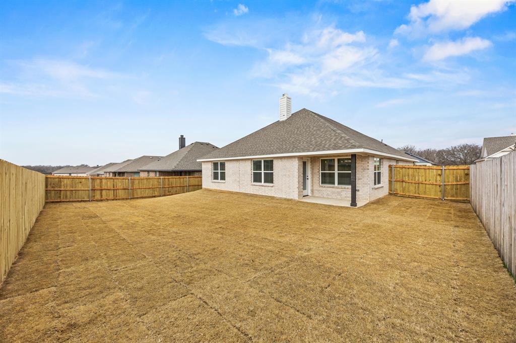 102 Maverick Trail Property Photo 29