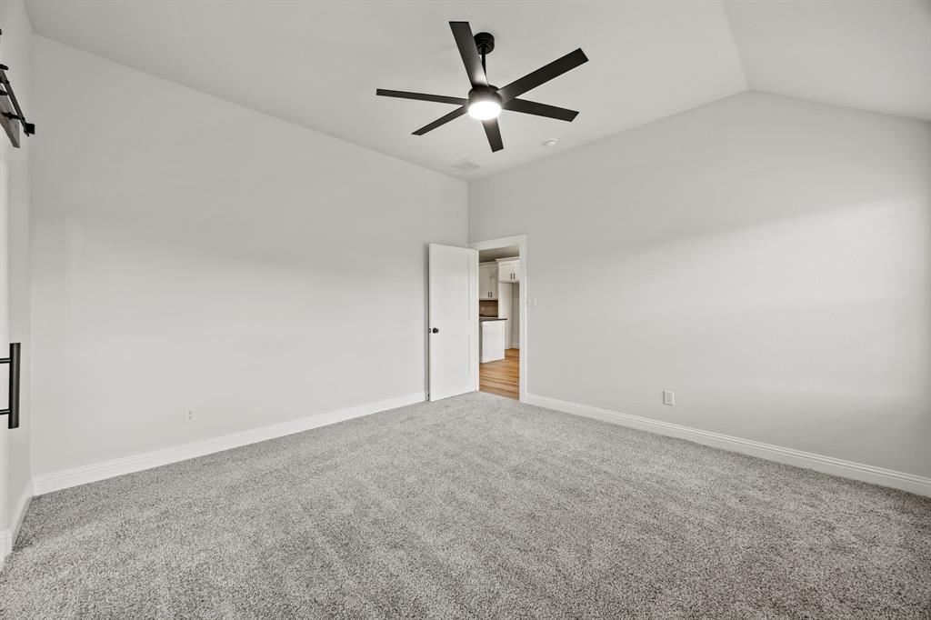 104 Maverick Trail Property Photo 17